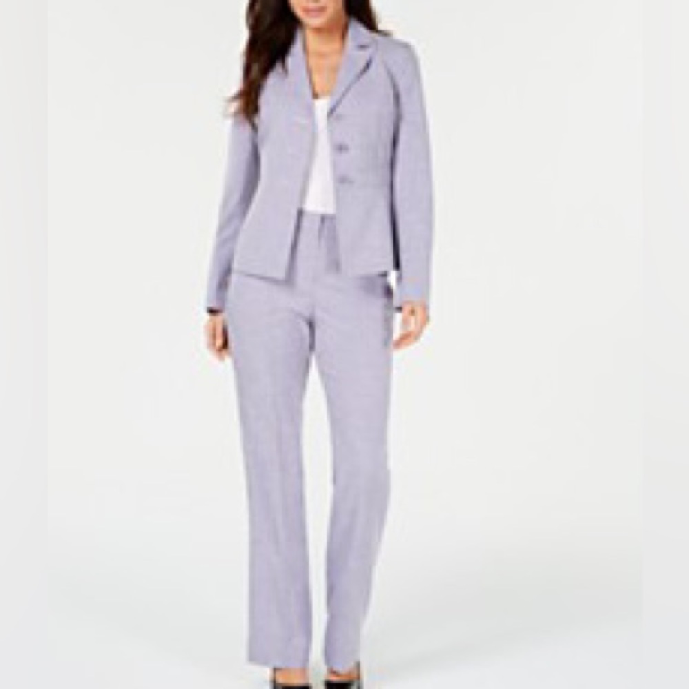 NWT Le Suit three button striped pant suit in violet, size 16.